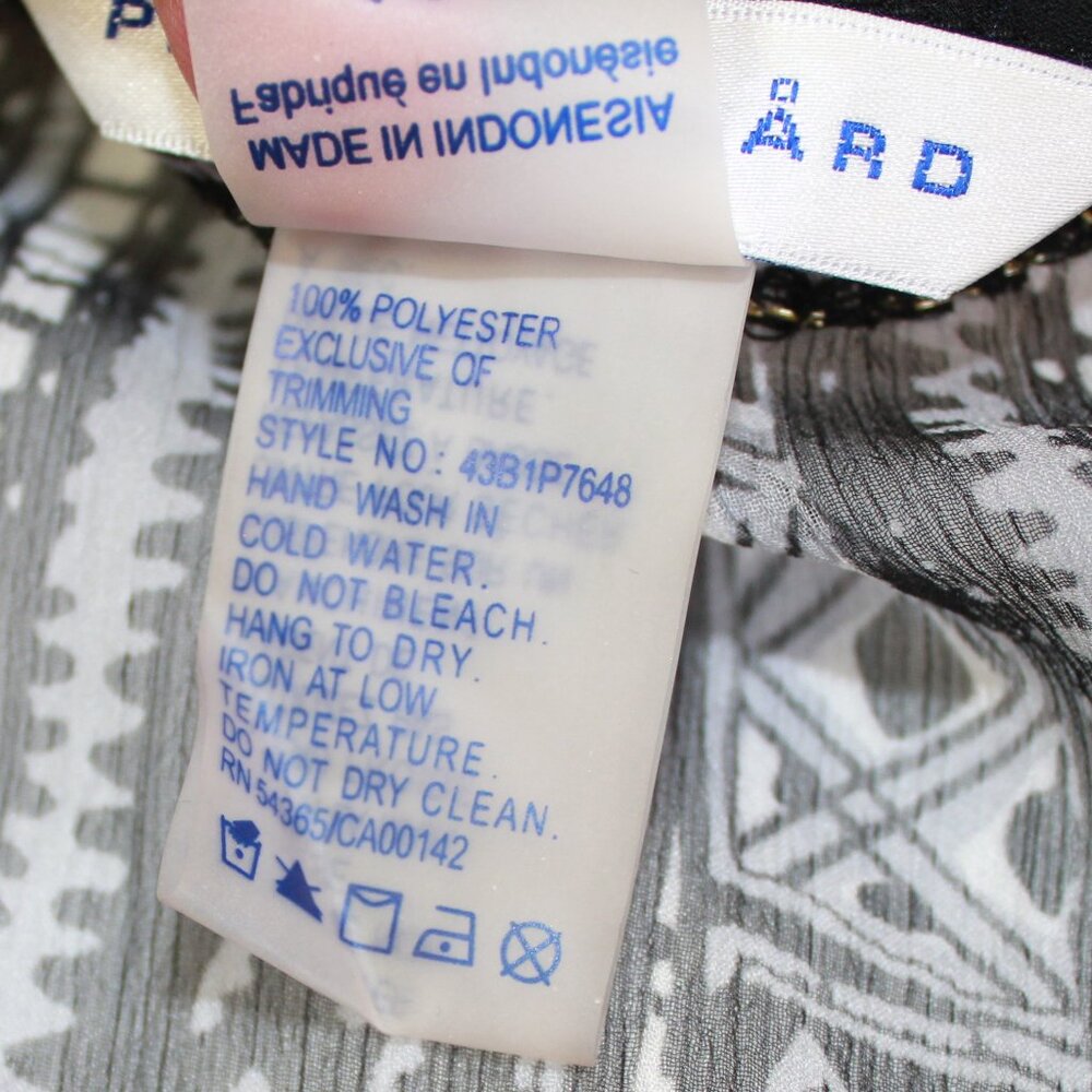 #514 Peter Nygard White & Black Embellished Shawl (Guestimated Size 16) - Picture 9 of 10